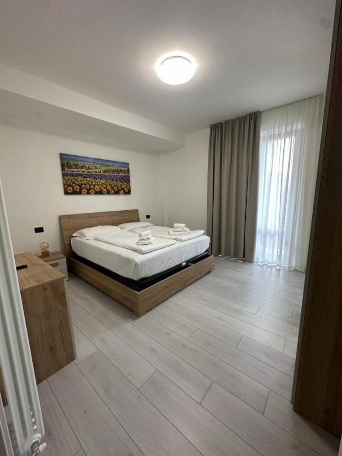 Cavour Apartment Center Bardolino Eksteriør billede