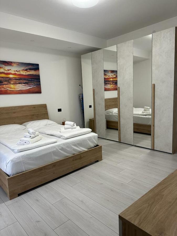 Cavour Apartment Center Bardolino Eksteriør billede