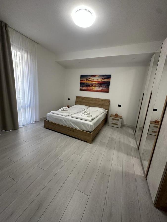 Cavour Apartment Center Bardolino Eksteriør billede